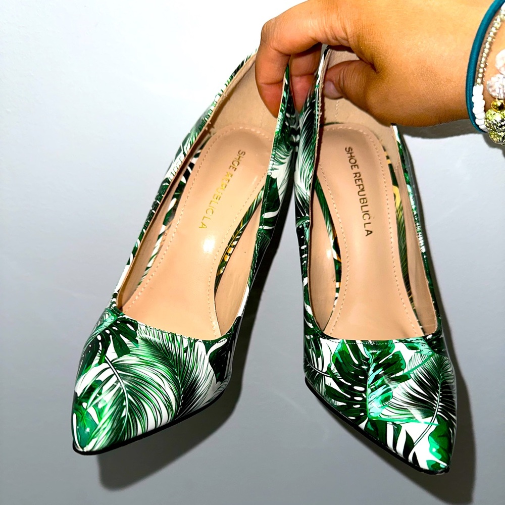 Tropical Palm Leaf Printed Patent Leather Heels size 6